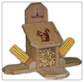 combo munch box and corn cob squirrel feeder