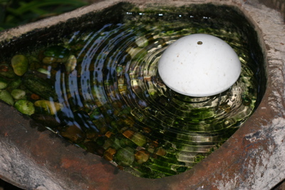 Water wigglers in bird baths create moving water 